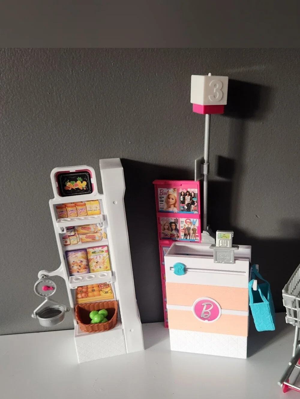 Barbie Supermarket Playset Grocery Store Food